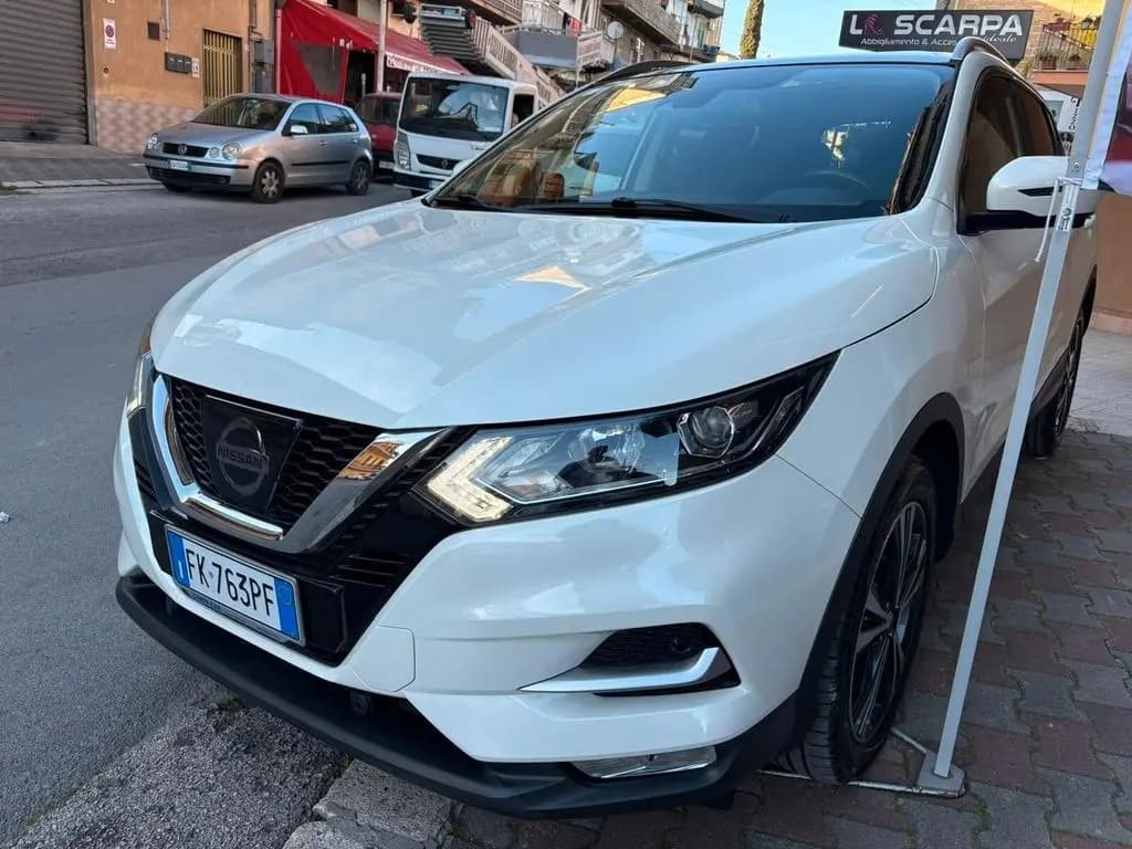 Main__Slider__Photo:Nissan Qashqai 1.5 dCi N-Connecta + TETTO 10/2017-0