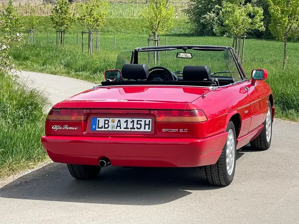 Main__Slider__Photo:Alfa Romeo Spider 12/1992-1