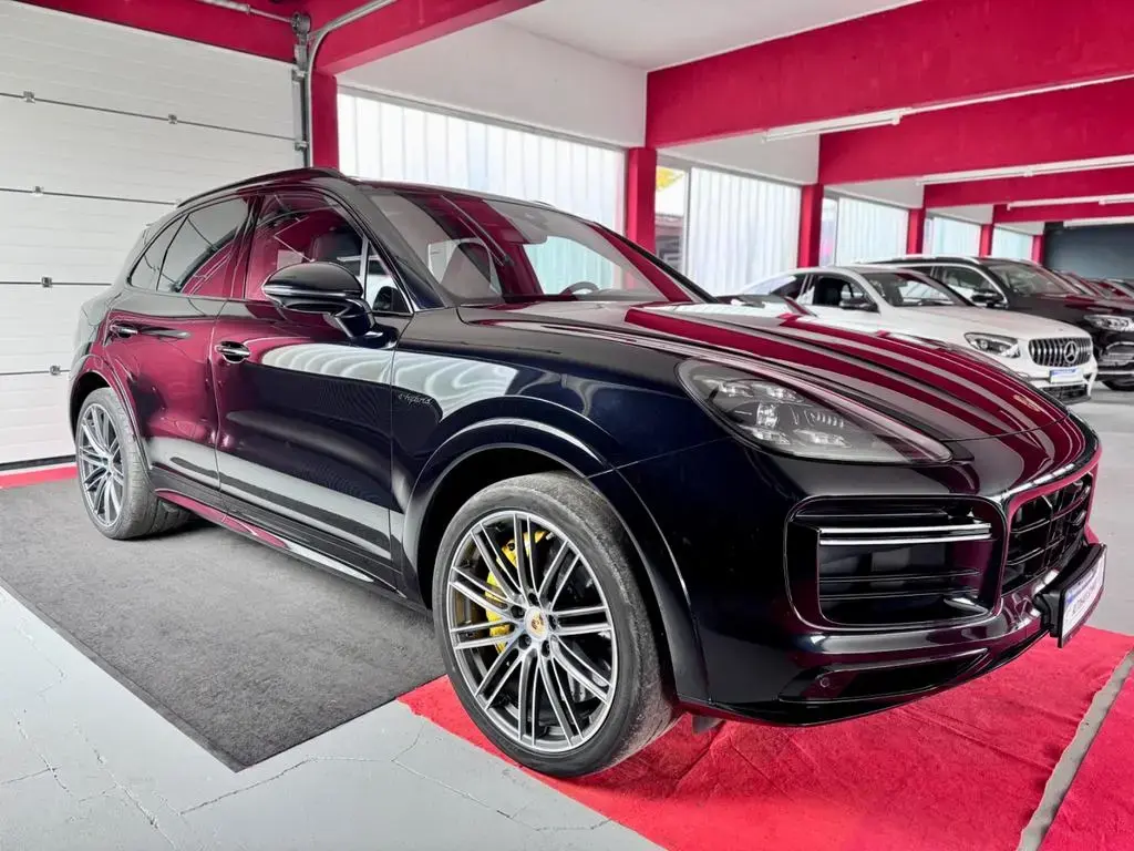 Main__Slider__Photo:Porsche Cayenne TurboS ACC Pano 360°SportDesign18Wege 22 12/2019-1