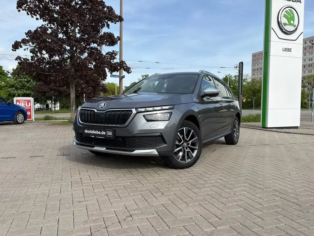 Main__Slider__Photo:Skoda Kamiq SCOUTLINE 1.5TSI DSG SMARTLINK+ACC+KESSY 09/2023-1