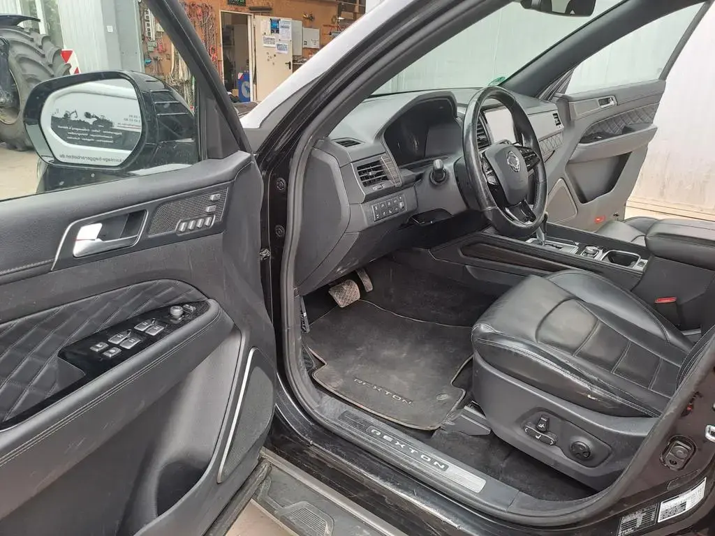 Main__Slider__Photo:Ssangyong Rexton 2.2 Diesel e-XDi 220 Sapphire 4WD AT ... 12/2019-1