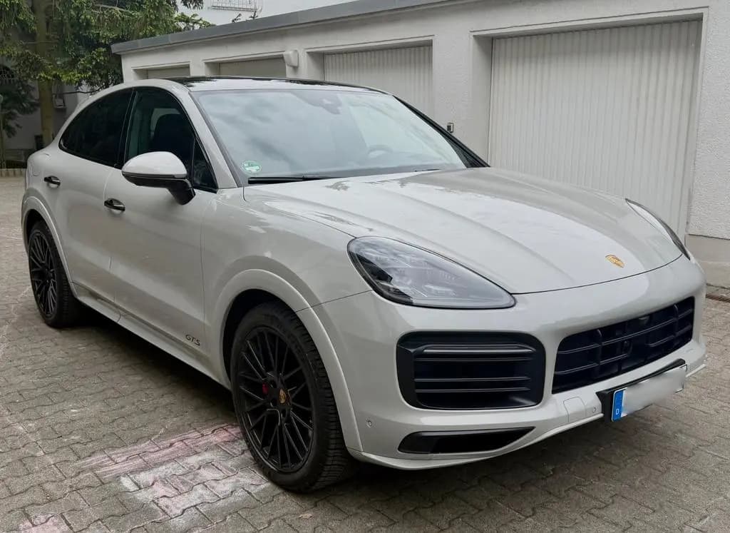 Main__Slider__Photo:Porsche Cayenne 4.0 V8 GTS Bose Approved 10/26, 8-Fach 10/2021-0