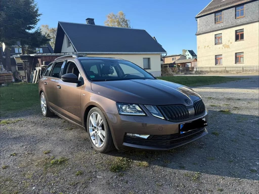Main__Slider__Photo:Skoda Octavia 1.5 TSI ACT CLEVER Combi CLEVER 02/2018-0