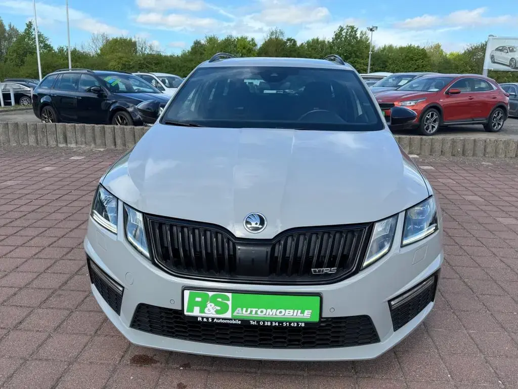Main__Slider__Photo:Skoda Octavia Combi RS 2.0TDI 4x4 ACC 09/2019-1