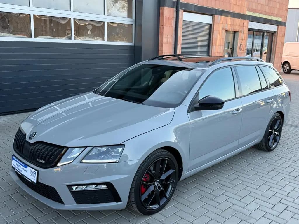 Main__Slider__Photo:Skoda Octavia Combi RS *LED*NAVI*PANO*8 FACH*EURO 6* 01/2018-0