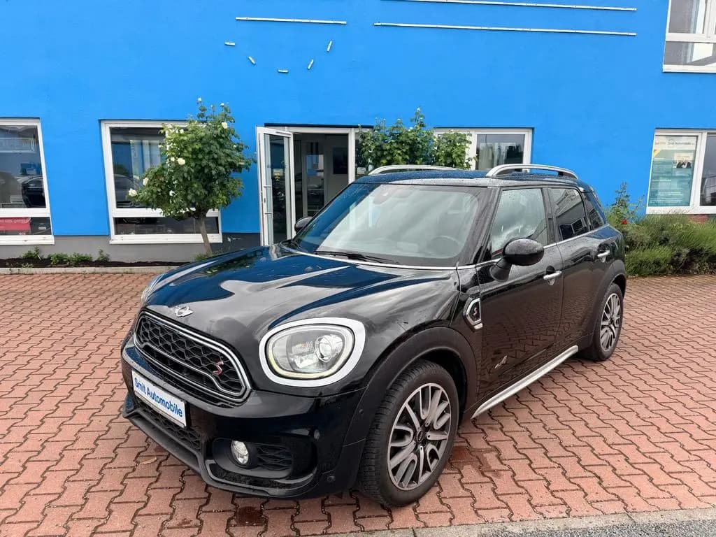 Main__Slider__Photo:MINI Cooper SD Countryman Cooper SD All4 JCW 04/2017-0