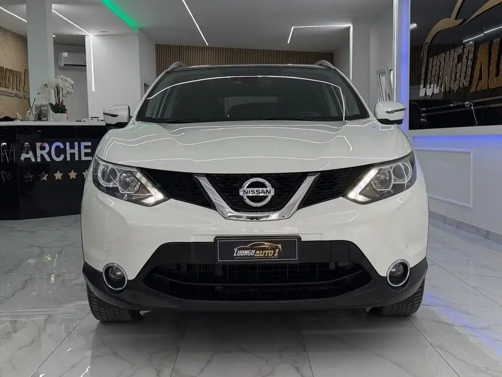 Main__Slider__Photo:Nissan Qashqai 1.5 dCi Tekna IPER Full 02/2015-1