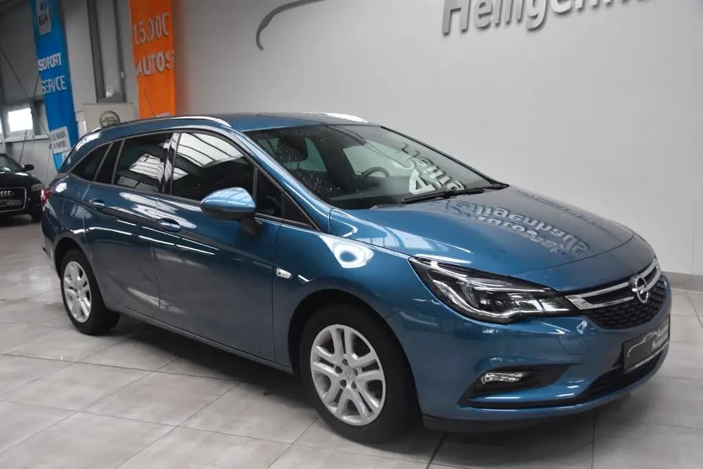 Main__Slider__Photo:Opel Astra K Sports Tourer Active Tempo Allwetter 08/2017-0