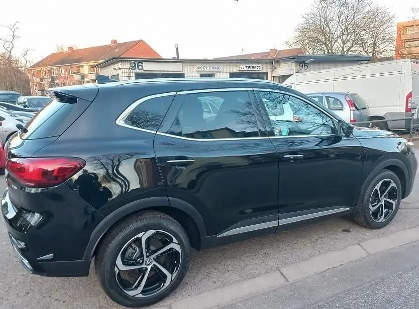 Main__Slider__Photo:MG HS 1,5i Luxury Aut Klima Leder Navi PDC LMF18"BC 03/2024-0