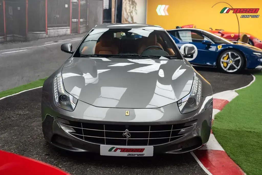Main__Slider__Photo:Ferrari FF *VERSATILE V12 4-SEATER SHOOTING BRAKE* 01/2012-1