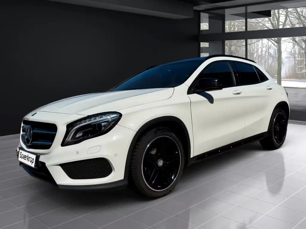 Main__Slider__Photo:Mercedes-Benz GLA 200 AMG NIGHT PANO AUTOMATIK wenig Km 05/2015-0