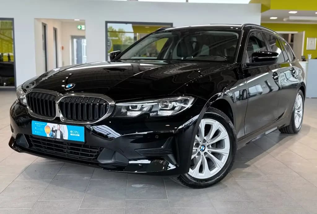 Main__Slider__Photo:BMW 320 d Touring Advantage*M-Technic* 04/2021-0