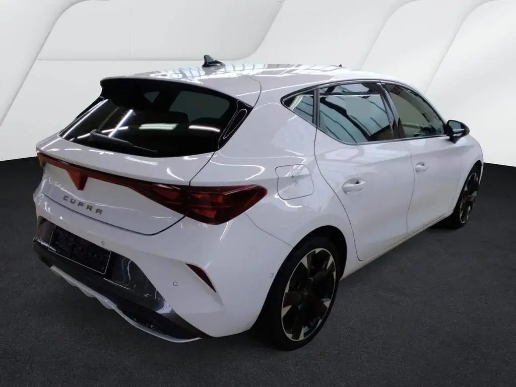 Main__Slider__Photo:Cupra Leon 1.5eTSI 150 PS 7 Gang DSG CUPRA  LED Navi A 08/2025-1