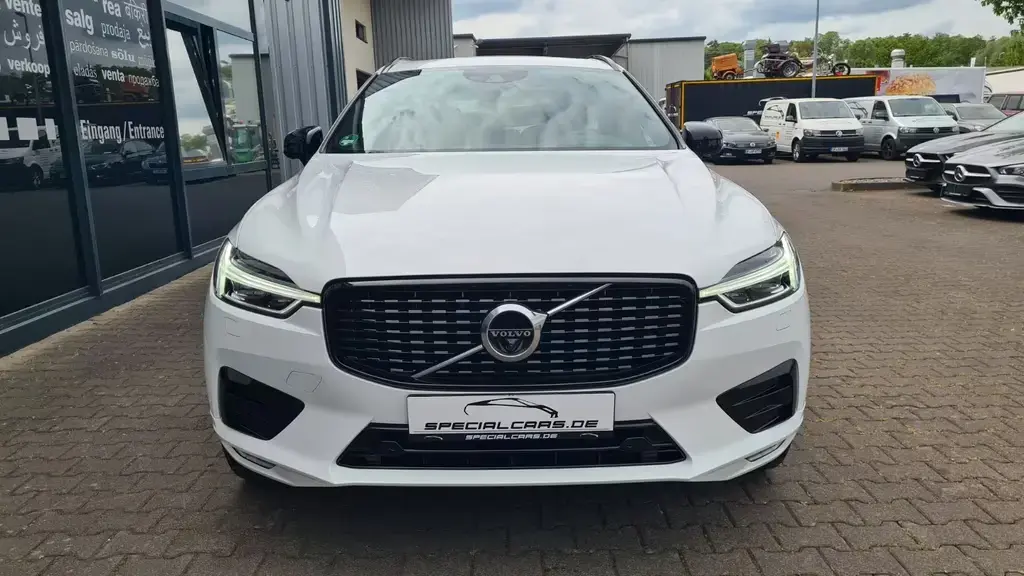 Main__Slider__Photo:Volvo XC60 R Design 2WD B4 - ASSISTS - PANO - 360° - 11/2020-1