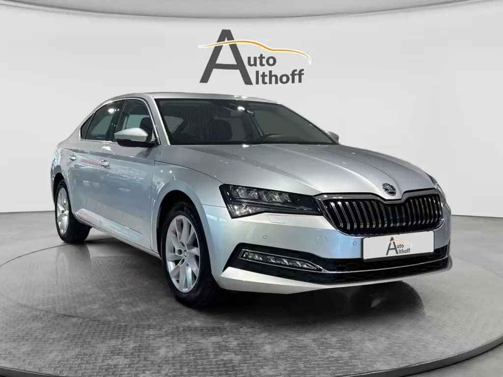 Main__Slider__Photo:Skoda Superb Lim. Style 1.5TSI DSG LED SHZ KESSY PARK 10/2022-0