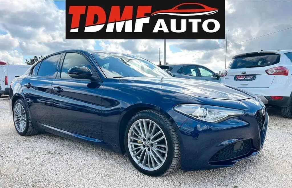 Main__Slider__Photo:Alfa Romeo Giulia Alfa Giulia 2.2 150 CV Super Pelle Cruise 02/2017-0