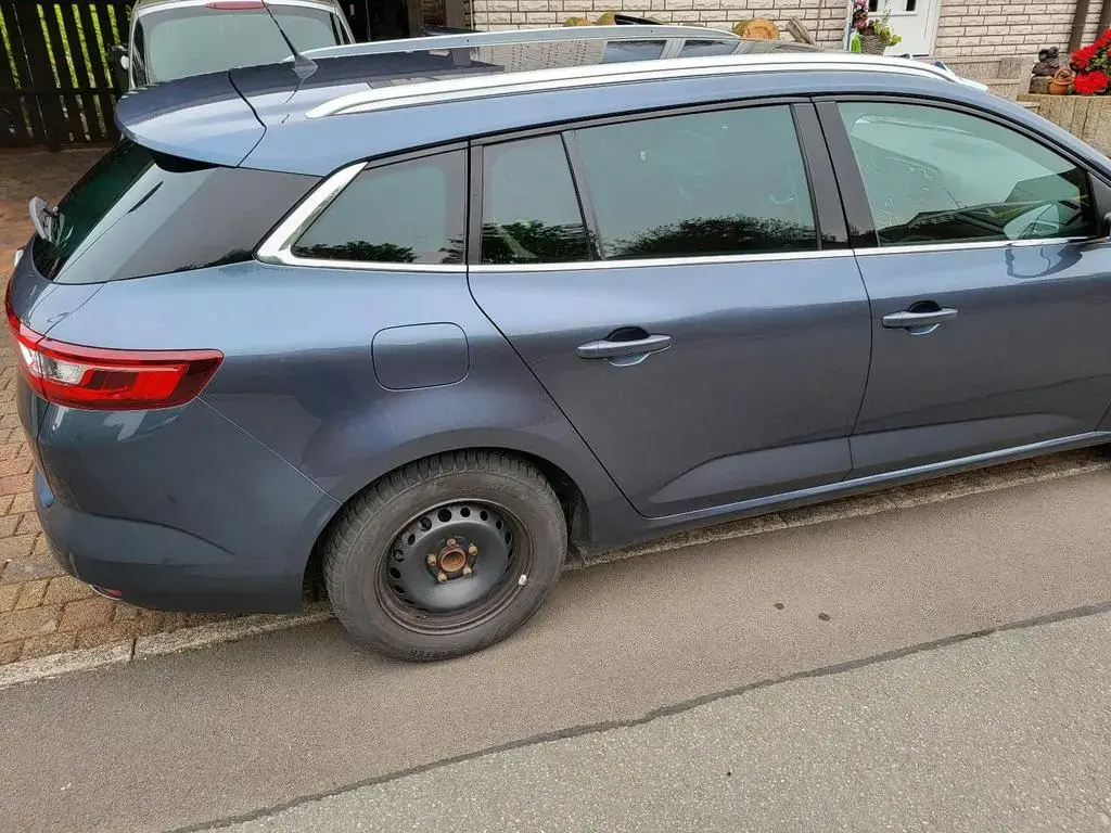 Main__Slider__Photo:Renault Megane Kombi 01/2019-1