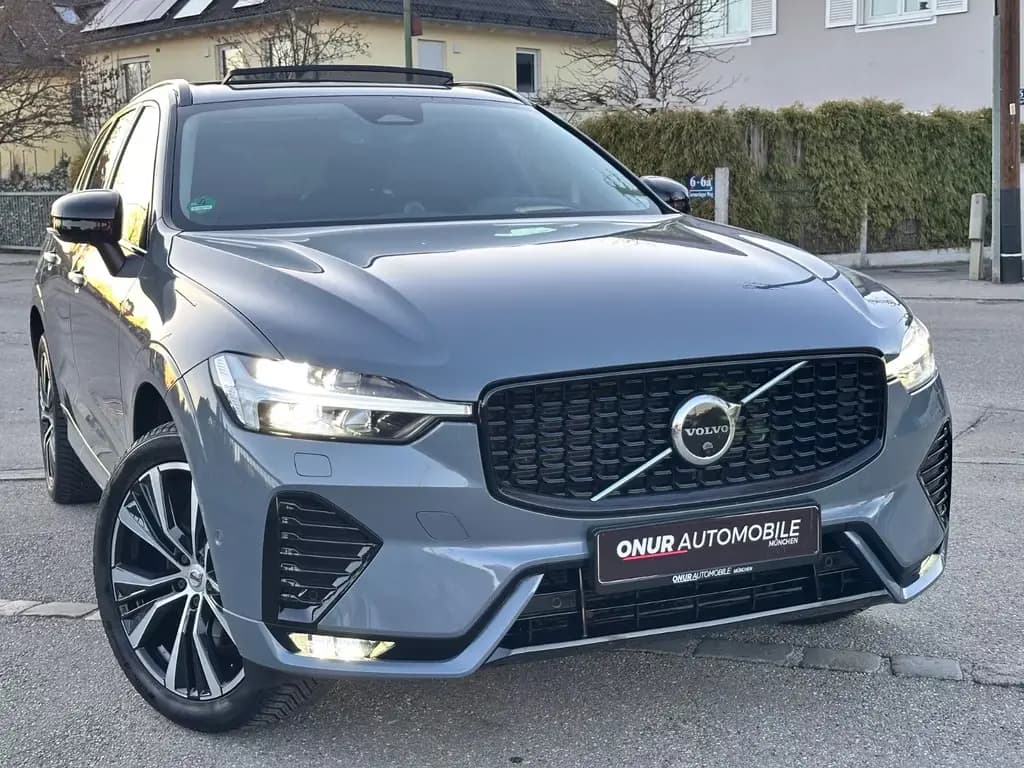 Main__Slider__Photo:Volvo XC60 Ultimate Dark AWD Navi Leder HuD Pano B&W 10/2022-0