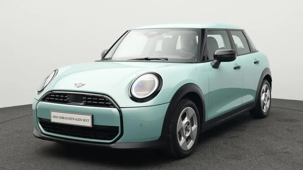 Main__Slider__Photo:MINI Cooper C 5-Türer 12/2024-0