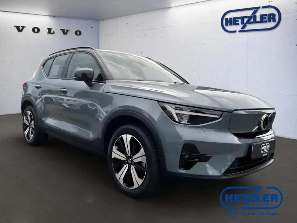 Main__Slider__Photo:Volvo XC40 Ultimate Recharge Pure Electric AWD StandHZ 05/2022-1