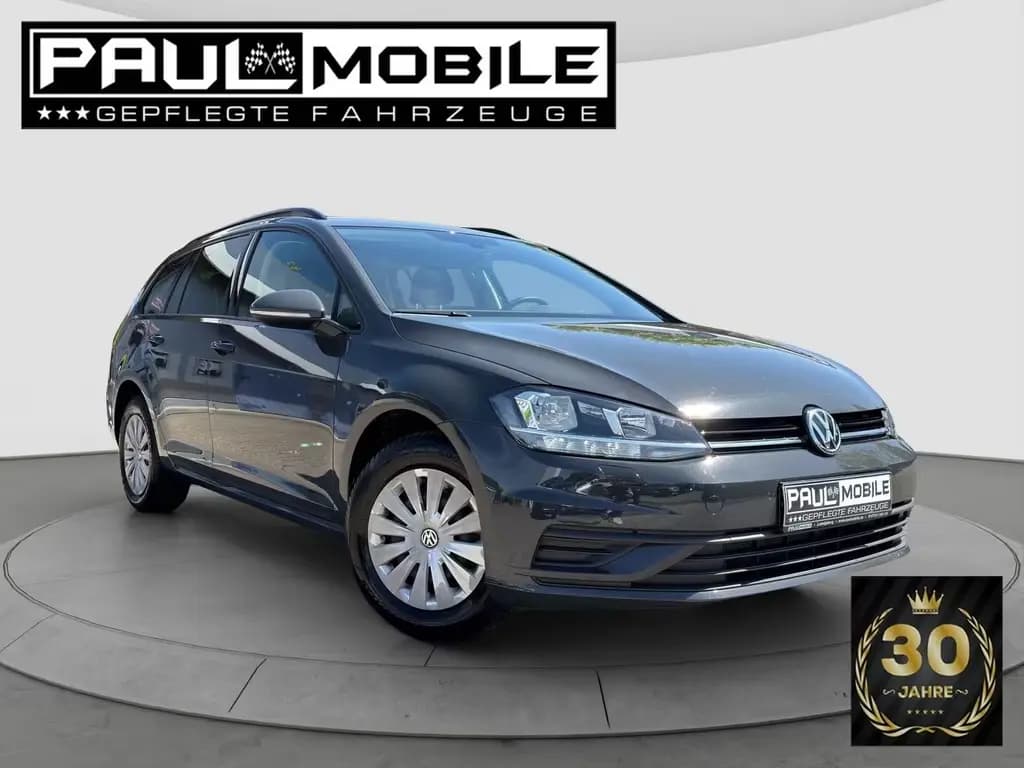 Main__Slider__Photo:Volkswagen Golf Trendline Bluetooth Sitzheizung PDC v+h 03/2019-0