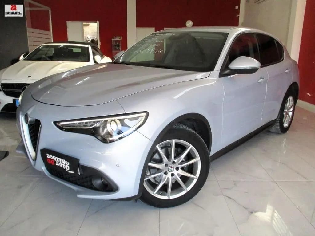 Main__Slider__Photo:Alfa Romeo Stelvio A.R.Stelvio 2.2 T.diesel 190cv AT8 RWD Exec.-202 06/2021-0