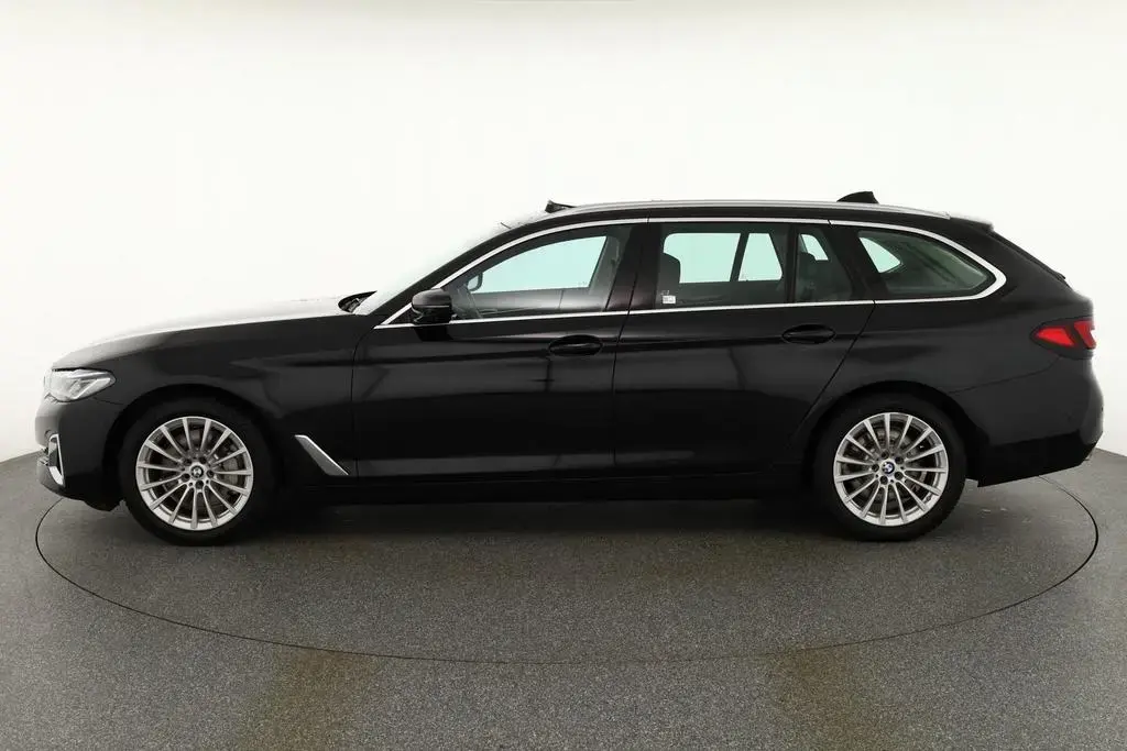 Main__Slider__Photo:BMW 5 Series i Luxury xDrive MHEV Aut. Laser ACC Navi AHK 07/2023-1
