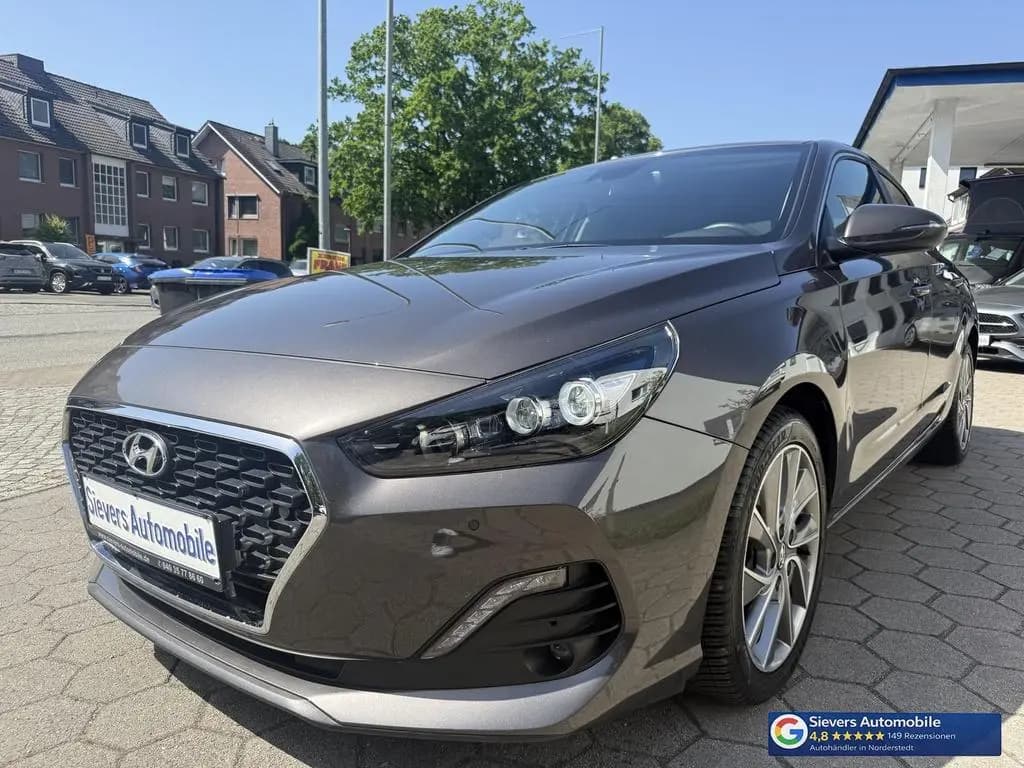 Main__Slider__Photo:Hyundai i30 Fastback 1,4 TDGI Trend Automatik Navi Kamer 12/2019-0