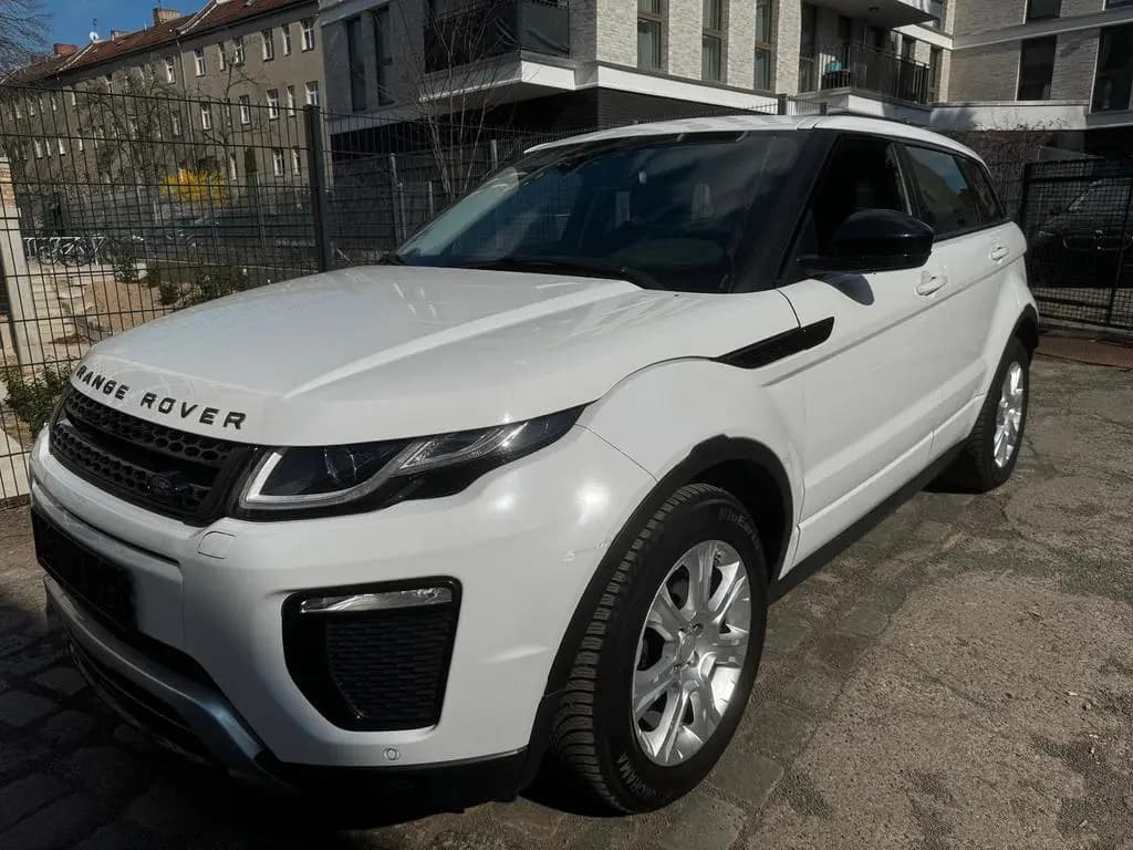 Main__Slider__Photo:Land Rover Range Rover Rover Evoque Dynamic AUT*KAMERA*HU 05/2027 11/2017-0