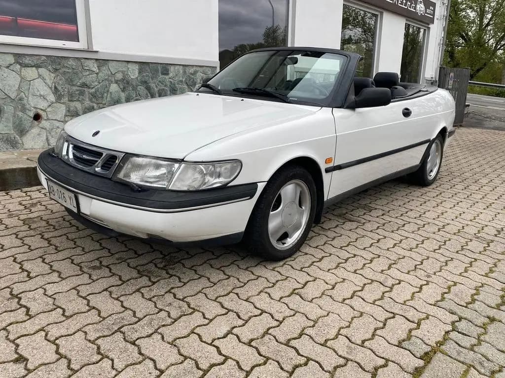 Main__Slider__Photo:Saab 900 SE Cabriolet 05/2004-0