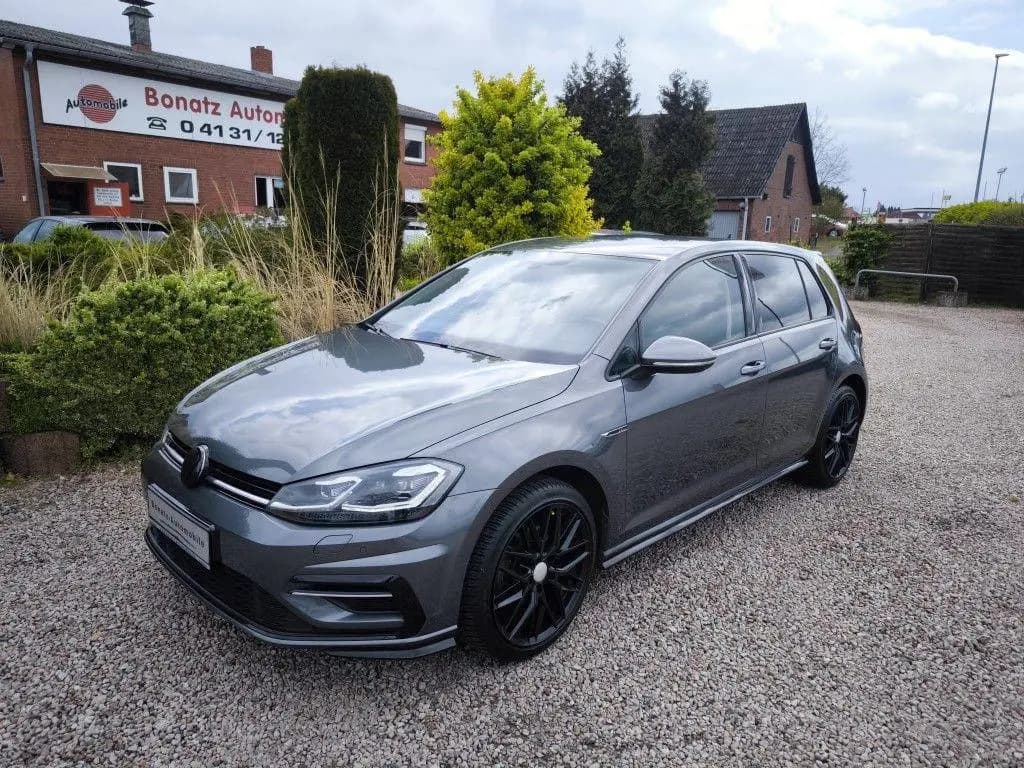 Main__Slider__Photo:Volkswagen Golf 1.5 TSI DSG Highline R-Line *Nav,SHZ,ACC* 08/2018-0