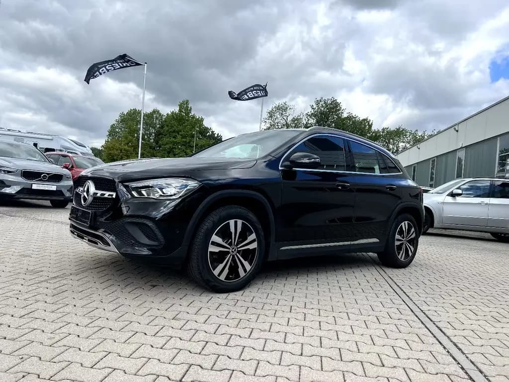 Main__Slider__Photo:Mercedes-Benz GLA 200 d Progressive *LED Navi Leder AHK Kamera* 12/2020-0