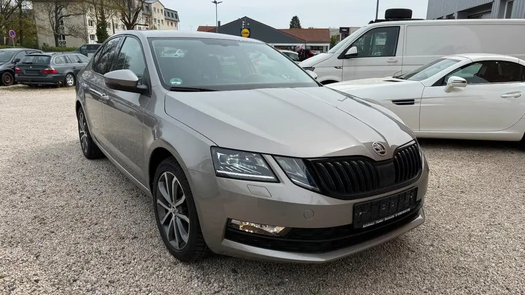 Main__Slider__Photo:Skoda Octavia Lim. Drive 12/2017-0