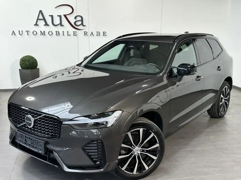 Main__Slider__Photo:Volvo XC60 T6 Plus Dark AT AWD NAV+LED+ACC+360°+PANO 02/2023-1