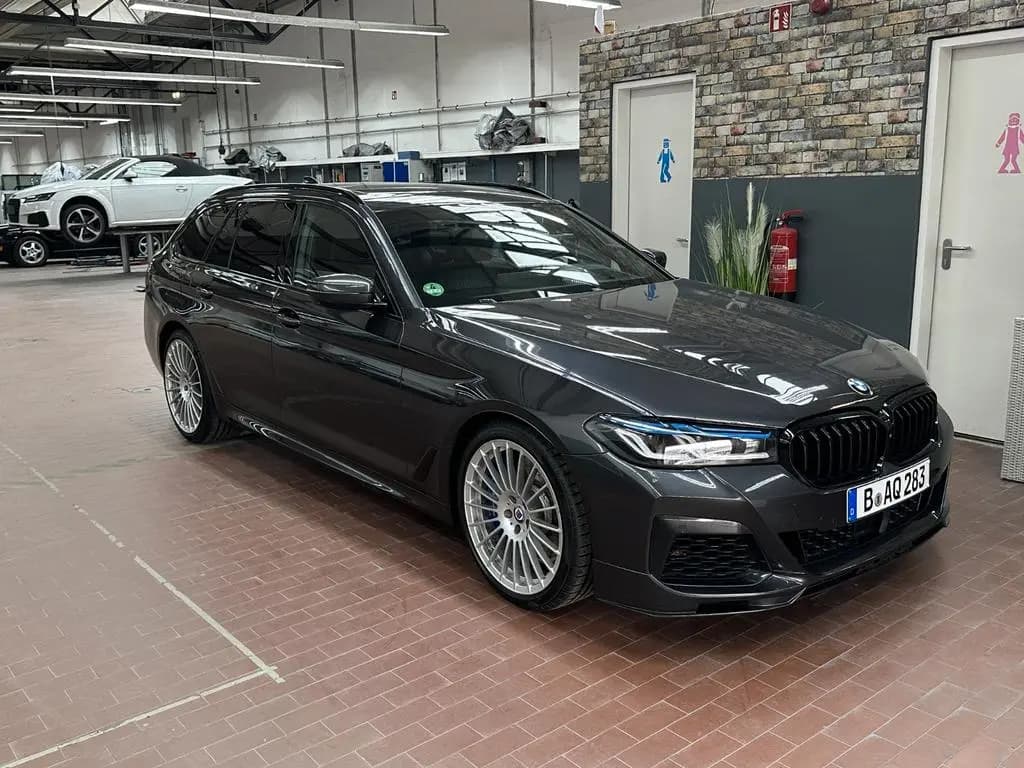 Main__Slider__Photo:ALPINA D5 S 3.0 Touring - Vollausstattung | Laserlicht 09/2021-0