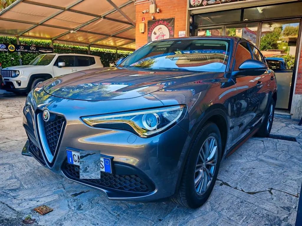 Main__Slider__Photo:Alfa Romeo Stelvio 2.2 Turbodiesel 160 CV AT8 RW 05/2020-0