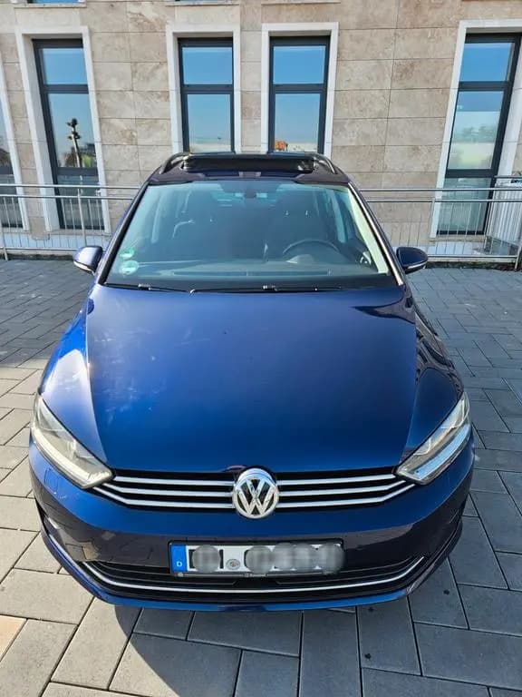Main__Slider__Photo:Volkswagen Golf Sportsvan VII Sound BMT/Start-Stopp Camara 06/2017-0