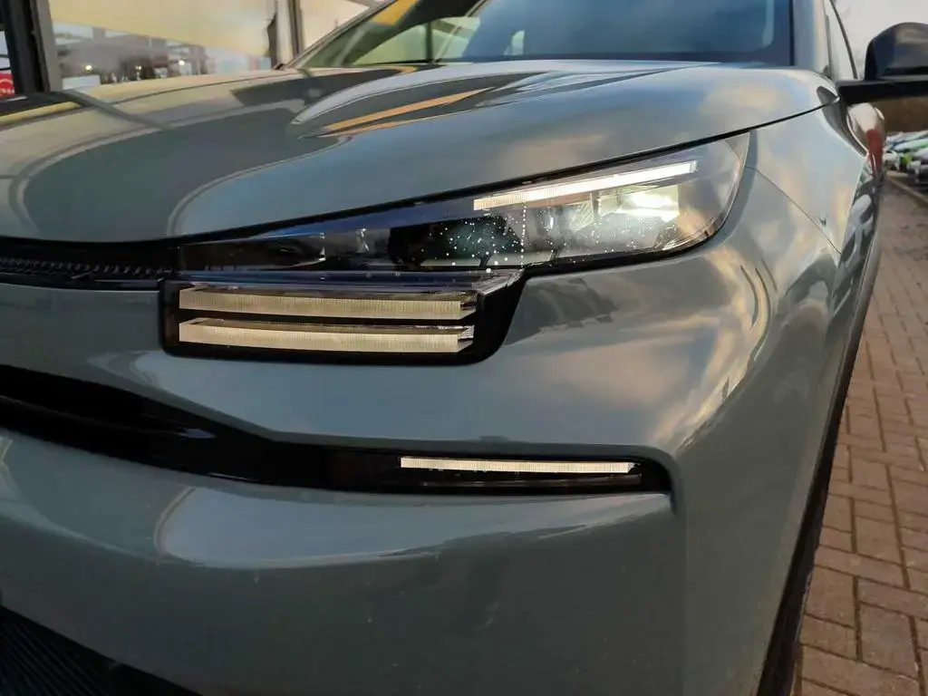 Main__Slider__Photo:Citroën C4 Benziner 130 PLUS +Winter-Paket+ 10/2025-1