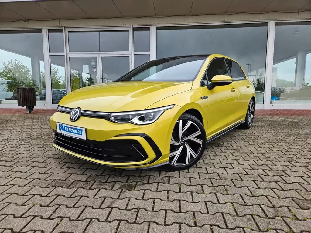 Main__Slider__Photo:Volkswagen Golf VIII R-Line Pano Matrix 18Zoll 10/2020-0