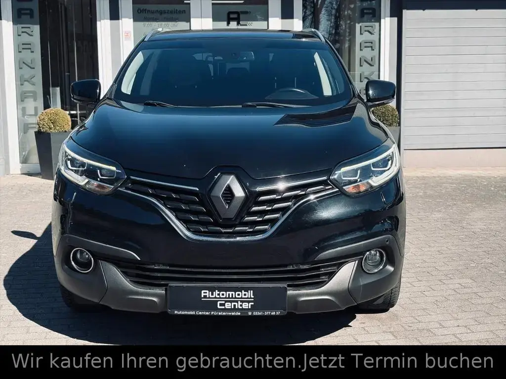 Main__Slider__Photo:Renault Kadjar Crossborder 1.6+Leder+Kamera+SHZ+BOSE+FSH 03/2017-1