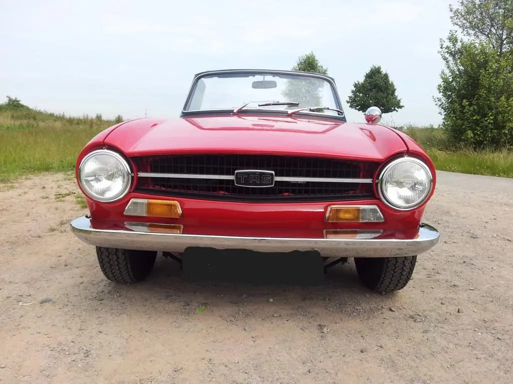 Main__Slider__Photo:Triumph TR6 06/1972-0