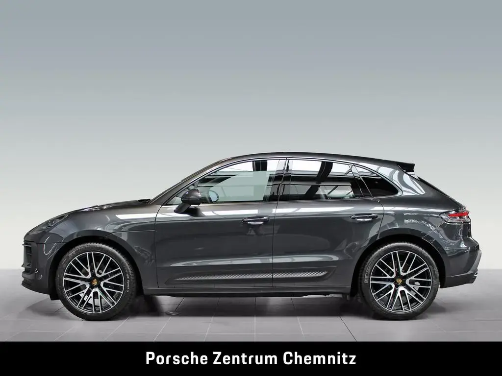 Main__Slider__Photo:Porsche Macan LED-Matrix;Pano;14-Wege;AHZV 08/2023-1