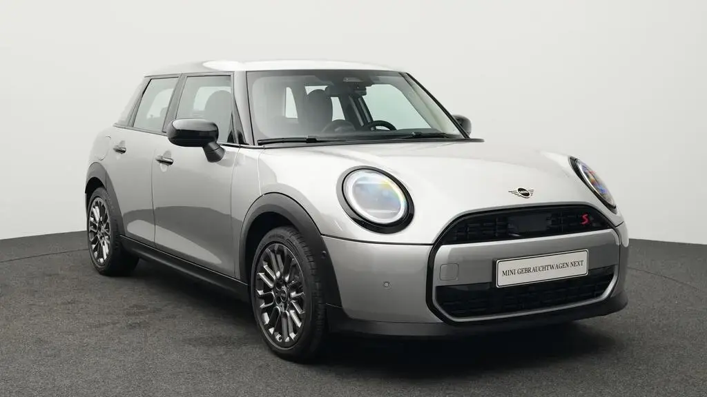 Main__Slider__Photo:MINI Cooper S 5-Türer 12/2024-1