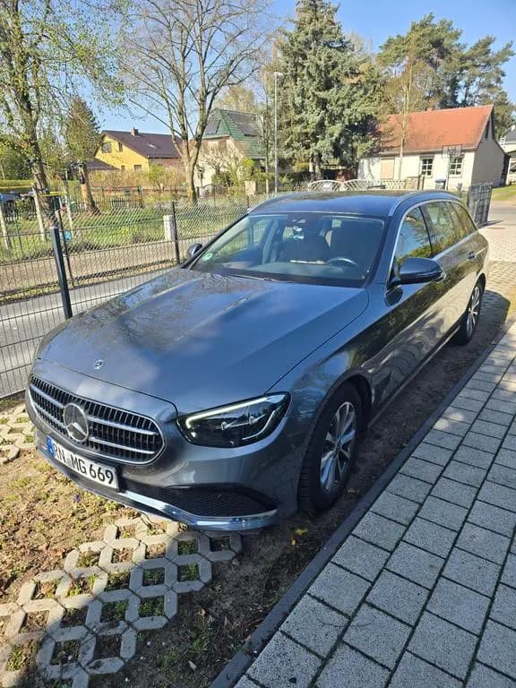 Main__Slider__Photo:Mercedes-Benz E 200 T Autom. - 09/2021-0
