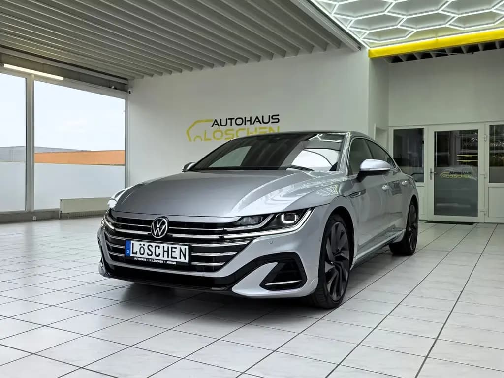 Main__Slider__Photo:Volkswagen Arteon R-Line 4Motion Pano Stand-Hzg H&K Leder 11/2020-0