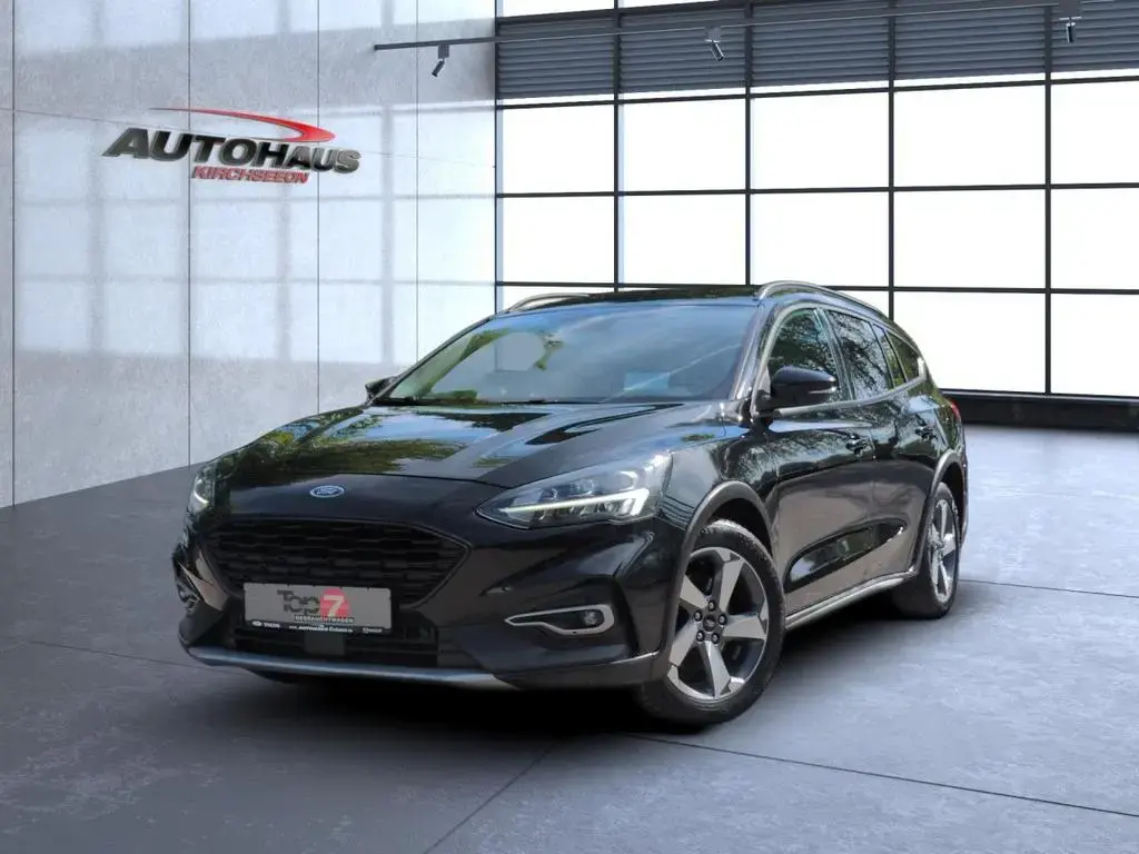 Main__Slider__Photo:Ford Focus Turnier 1.5 EcoBlue Active X Automatik LED 08/2021-1