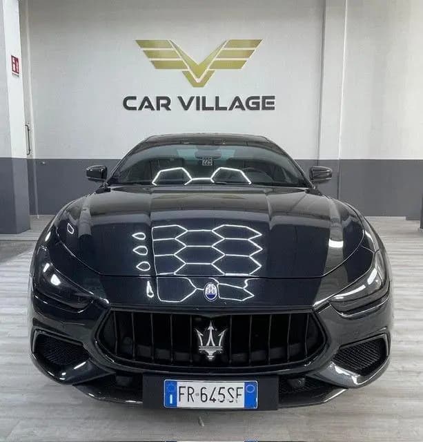 Main__Slider__Photo:Maserati Ghibli V6 430 CV Q4 Trofeo 06/2018-0