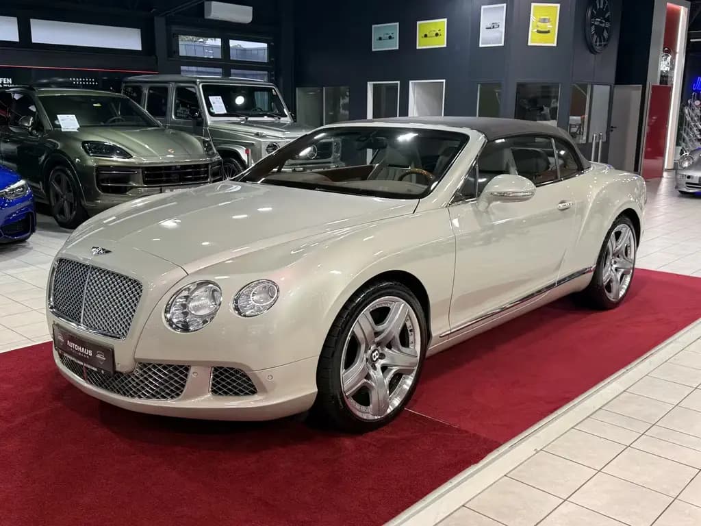 Main__Slider__Photo:Bentley Continental GTC 6.0 W12 4WD Automatik 07/2012-0