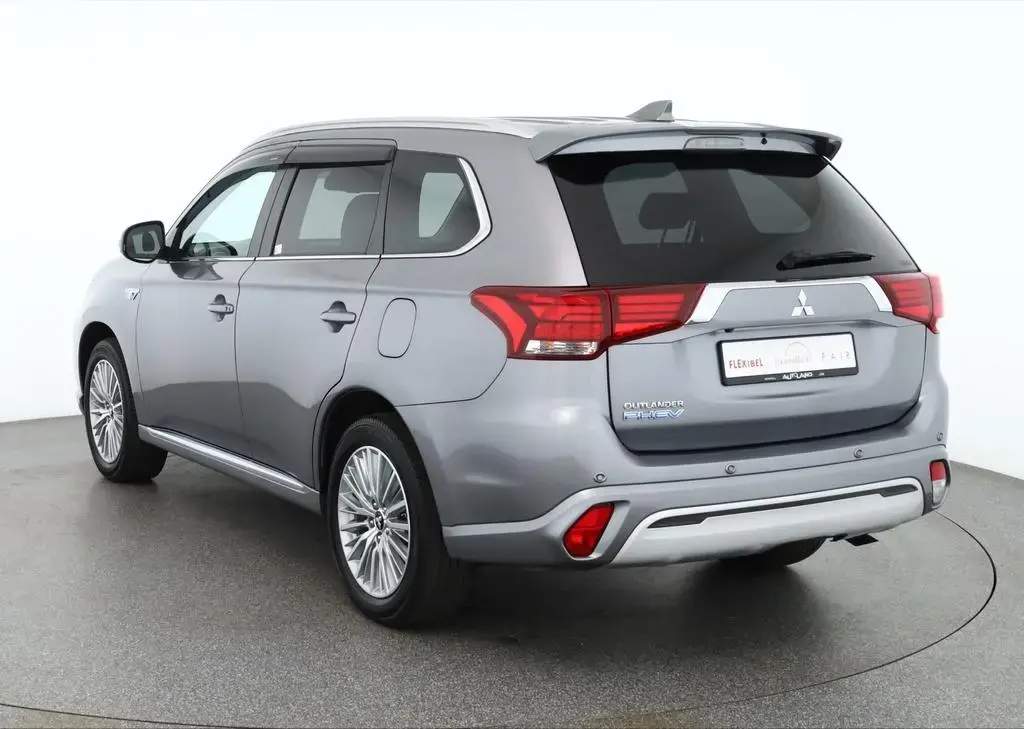 Main__Slider__Photo:Mitsubishi Outlander 2.4 PHEV Basis 4WD LED AHK 360° Kamera 10/2020-1