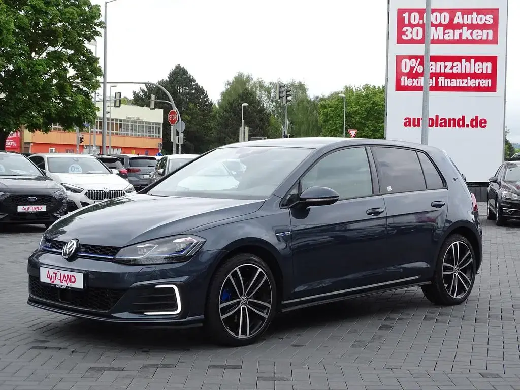 Main__Slider__Photo:Volkswagen Golf VII GTE 1.4 TSI DSG LED Navi Standheizung 09/2017-1
